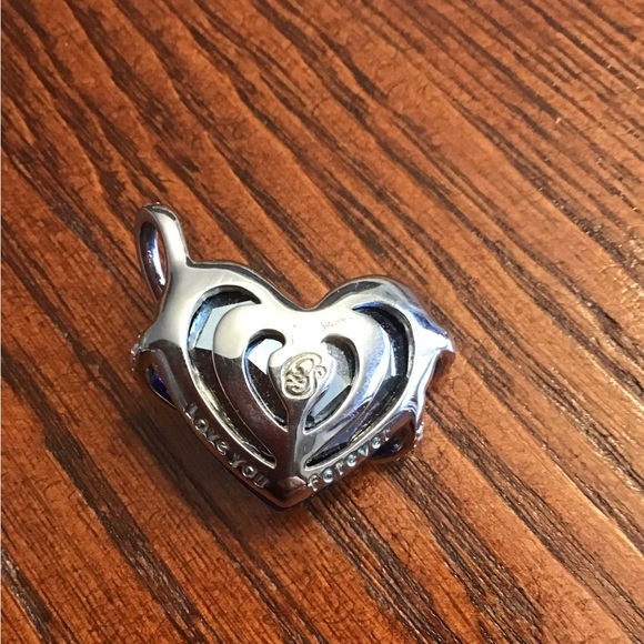 Qianse Large Blue Swarovski Crystal Heart - Picture 2 of 3